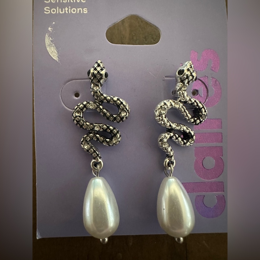 Claire’s sensitive ears snake stud dangle pearl & rhinestone new earring
